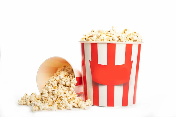 Papierbecher Mit Popcorn Isoliert Auf Weißem Hintergrund — Stockfoto