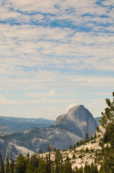 Vista Montaña Half Dome Parque Nacional Yodemite Mirando Oeste — Foto de Stock