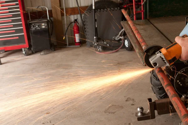 Close Van Een Man Met Behulp Van Een Grinder Met — Stockfoto