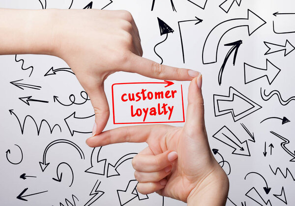 Технологии, интернет, бизнес и маркетинг. Молодой бизнес-вум
