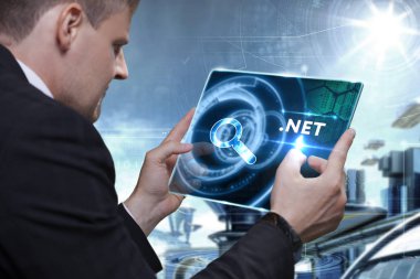 Ekonomi, teknoloji, Internet ve ağ kavramı. İş adamı 