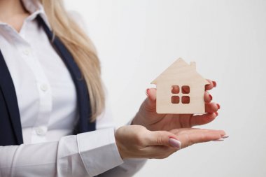 Özellik sigorta ve güvenlik kavramı. Emlakçı teklif 