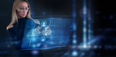 İş, Teknoloji, İnternet ve ağ konsepti. Dijital Pazarlama içerik planlama reklam stratejisi kavramı. Varlık yönetimi 