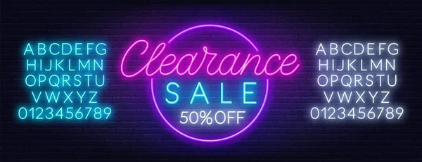 Clearance sale neon sign on dark background. Template for design. — ストックベクタ