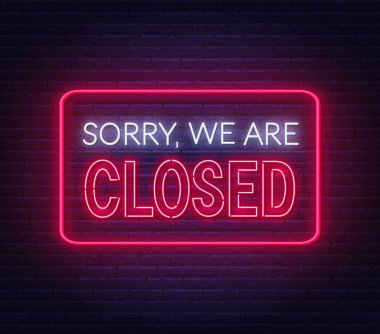 Üzgünüm, tuğla duvarda kapalı neon tabela var..