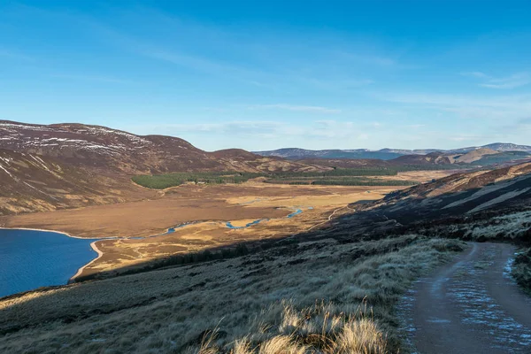 Glen Muick görünümünü 