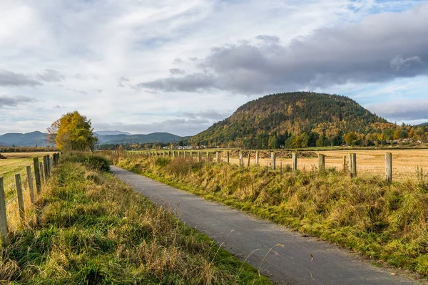 Deeside yol ve Craigendarroch