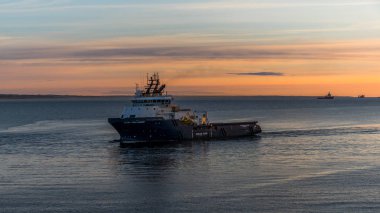 Siem Challenger Aberdeen harbour adlı geldi.