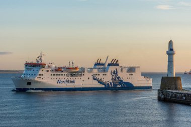 Aberdeen Harbour adlı NORTHLINK feribot geldi.