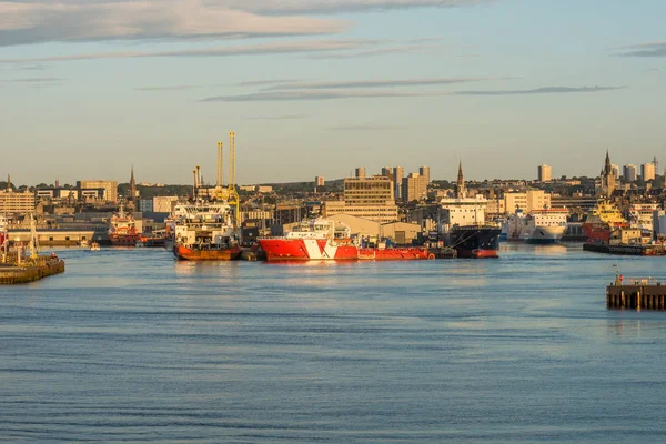 Aberdeen Harbour povodí — Stock fotografie