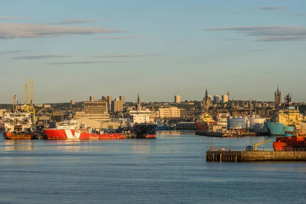 Aberdeen Harbour povodí — Stock fotografie