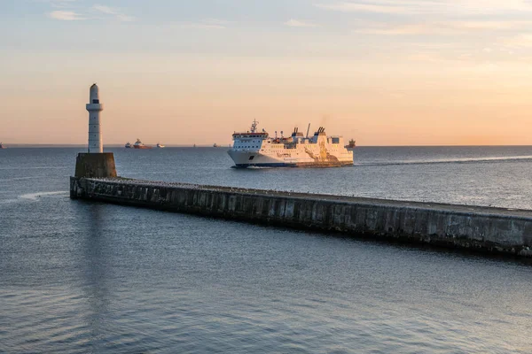 Northlink ferry llega a Aberdeen Harbour . — Foto de Stock