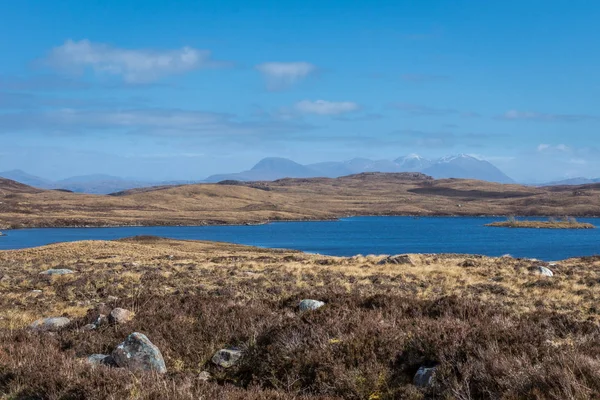 Loch t-Slagain w drodze do Slaggan. — Zdjęcie stockowe