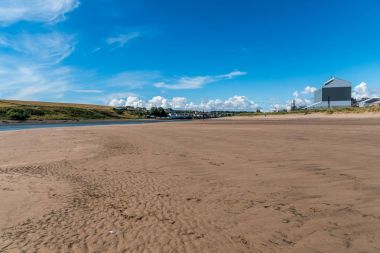 Montrose Haliç beach adlı düşük tide.