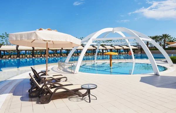 Популярный Курорт Amara Dolce Vita Luxury Hotel Бассейнами Аквапарками Зоной — стоковое фото