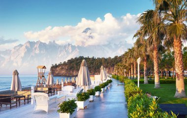 Amara Dolce Vita Lüks Oteli 'nde yürüyüş ve spor için güzel bir set. Alanya Türkiye.