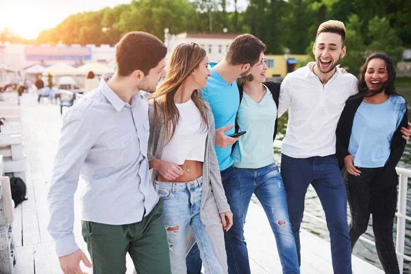 Group Smiling Young Successful People Vacation Dock — Stock Photo, Image