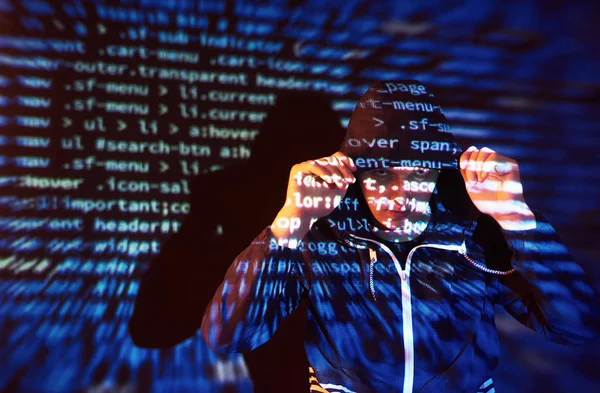 Cyber Attack Unrecognizable Hooded Hacker Using Virtual Reality Digital Glitch — Stock Photo, Image