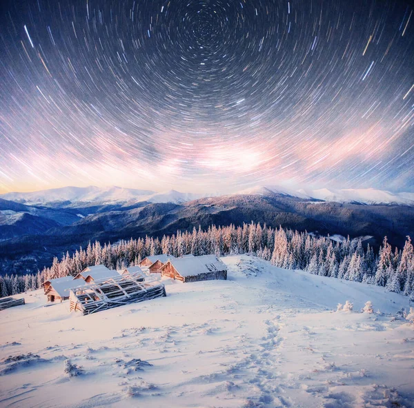 Chalets Mountains Night Stars Magic Event Frosty Day Anticipation Holiday — Stock Photo, Image