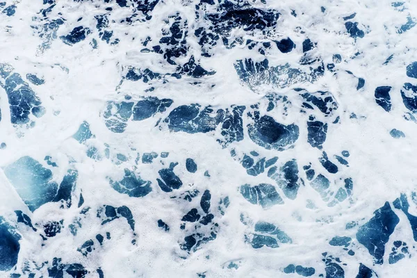 Oceano Atlantico Con Acqua Blu Una Giornata Sole Onde Schiuma — Foto Stock