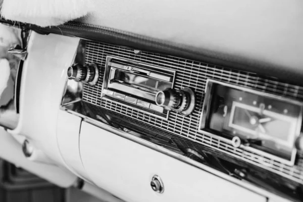 Radio Dans Tableau Bord Intérieur Ancienne Automobile Vintage — Photo