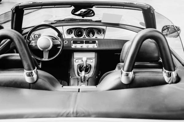 Limousine Der Mitte Schöne Verkehrsausstellung Retro Stil — Stockfoto