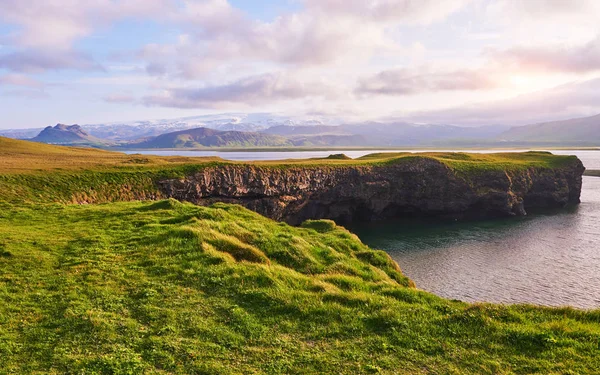 Cape Excelsior Het Zuiden Van Ijsland Hoogte 120 Gemiddelde Heuvel — Stockfoto