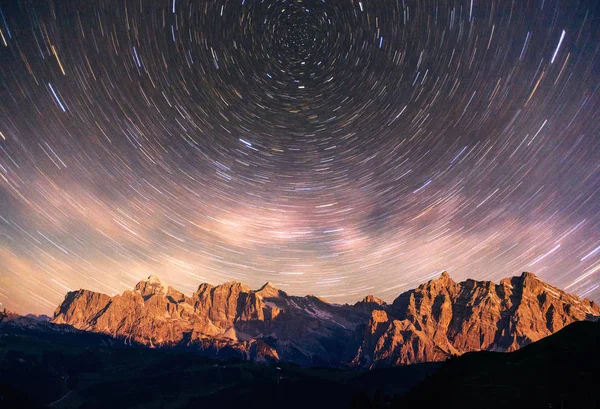 Fantástico Invierno Lluvia Meteoritos Montañas Niebla — Foto de Stock