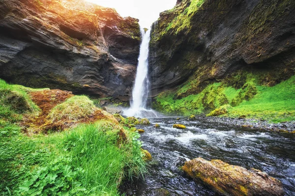 Fantástica Paisagem Montanhas Cachoeiras Islândia — Fotografia de Stock