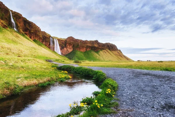 Beroemdste Ijslandse Waterval Majestueuze Seljalandsfoss — Stockfoto