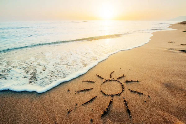 Малювання Сонця Жовтому Піску — стокове фото