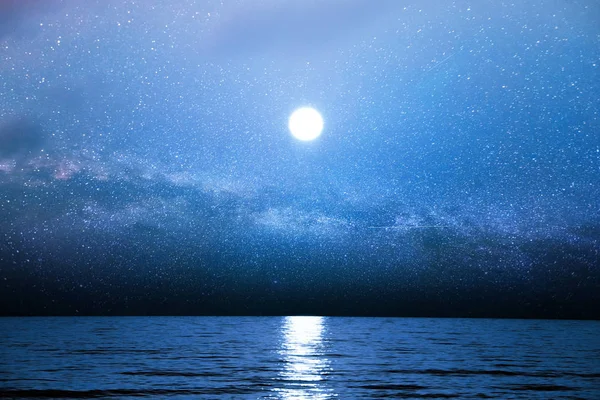 Cielo Notturno Blu Sul Mare Mondo Della Bellezza — Foto Stock