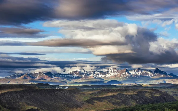 Valley Nemzeti Park Landmannalaugar Hegyek Szelíd Lejtőin Hómezők Gleccserek Vannak — Stock Fotó