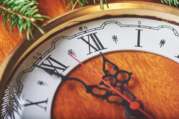 Happy New Year at midnight 2018, Old wooden clock and fir branches — Stock Photo, Image