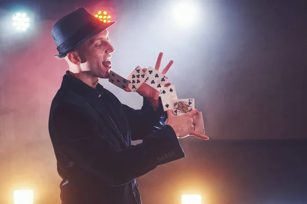 Magician Showing Trick Playing Cards Magic Dexterity Circus Gambling Prestidigitator — Stock Photo, Image