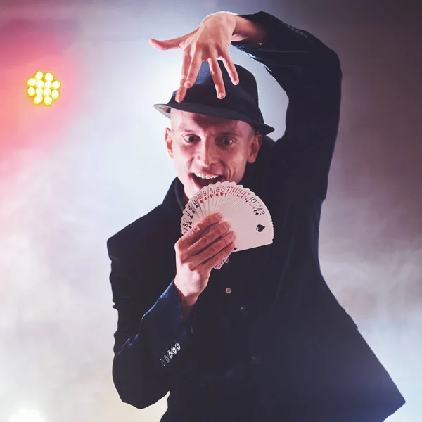 Magician Showing Trick Playing Cards Magic Dexterity Circus Gambling Prestidigitator — Stock Photo, Image