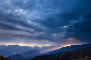 Dır Mheyer, Georgia Mount görünümüne dağlardan. Europe.