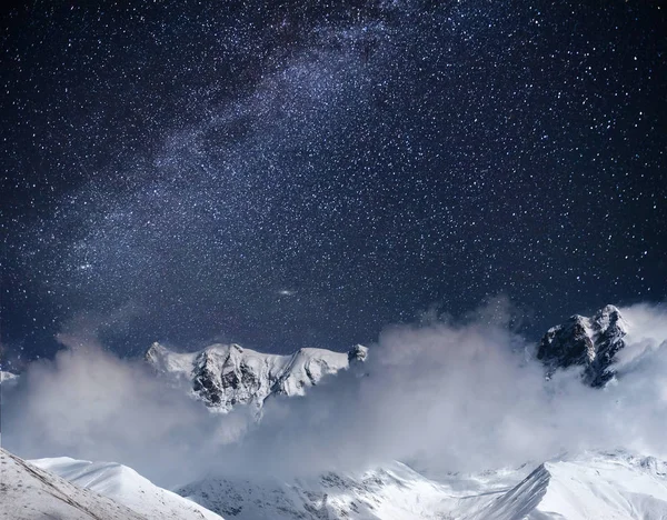 Fantástico Cielo Estrellado Niebla Gruesa Paso Montaña Goulet Georgia Svaneti — Foto de Stock