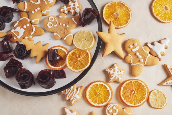 Lebkuchen Mit Weißem Zuckerguss Selektivem Fokus Und Platz Für Text — Stockfoto