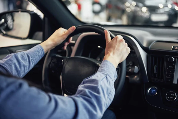 Auto Business Car Sale Consumerism People Concept Happy Woman Taking — Stock Photo, Image