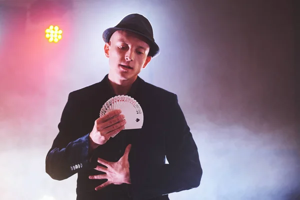 Magician Showing Trick Playing Cards Magic Dexterity Circus Gambling Prestidigitator — Stock Photo, Image