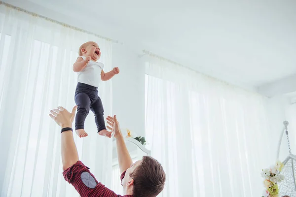 Father Throwing Hand High Air Joyful Daughter Concept Friendly Family — Stock Photo, Image