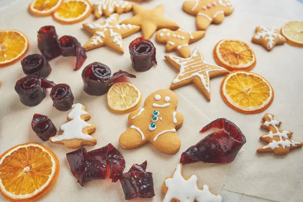 Decoración Galletas Jengibre Con Glaseado Blanco Enfoque Selectivo Lugar Para —  Fotos de Stock