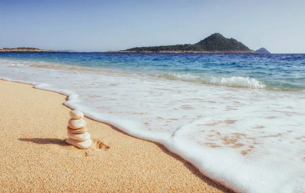 Fantastisk Utsikt Över Havet Kusten Med Gul Sand Och Blått — Stockfoto