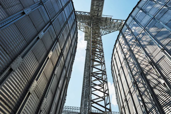 Silos Agricoles Bâtiment Extérieur Stockage Séchage Des Grains Blé Maïs — Photo