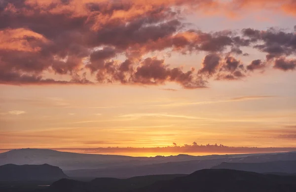 Majestuosas Montañas Paisaje Bajo Cielo Mañana Con Nubes — Foto de Stock