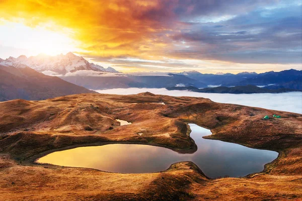 Puesta Sol Lago Koruldi Montaña Upper Svaneti Georgia Europa Montañas —  Fotos de Stock