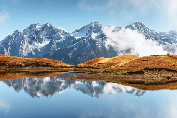 Pôr Sol Lago Montanha Koruldi Upper Svaneti Georgia Europe Montanhas — Fotografia de Stock