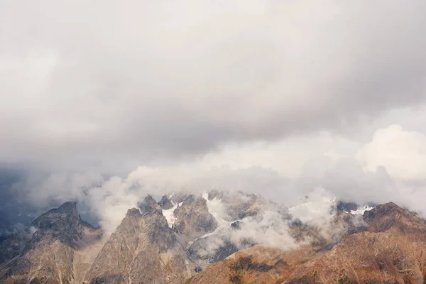 Tyk Tåge Bjergpasset Goulet Efterårslandskab Georgia Svaneti Europa Kaukasus Bjergene - Stock-foto