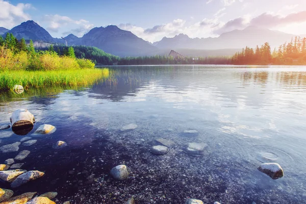 Soluppgång Över Sjö Parken High Tatras Shtrbske Pleso Slovakia Europa — Stockfoto